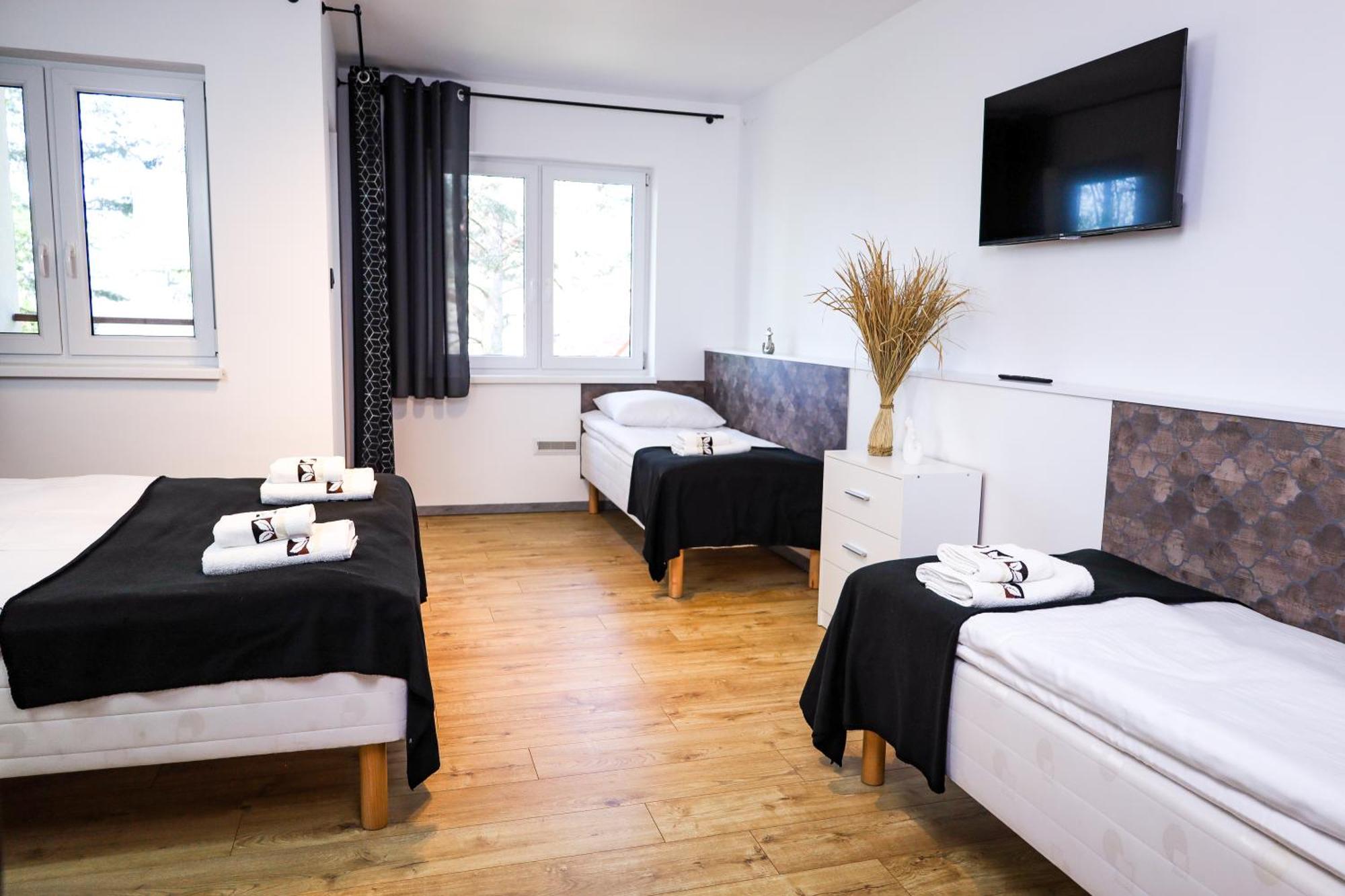 Rajska Plaza Basen Odkryty Brodziki Basen Kryty Plac Zabaw Animacje Apartment Poddąbie